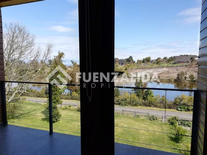 Vendemos casa de 4D3B en Lomas de Coihuin Puerto Montt