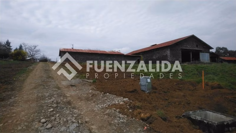 BAJO DE PRECIO Parcela con 3 Galpones en Venta Puerto Varas