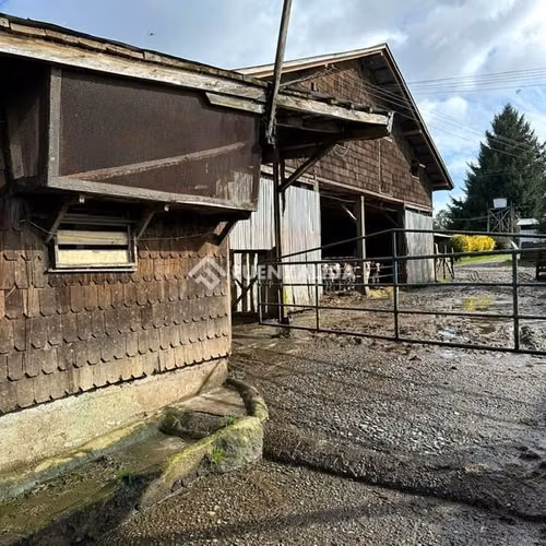 BAJO DE PRECIO Parcela con 3 Galpones en Venta Puerto Varas