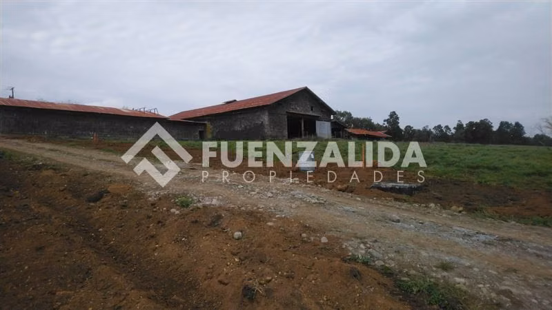 BAJO DE PRECIO Parcela con 3 Galpones en Venta Puerto Varas