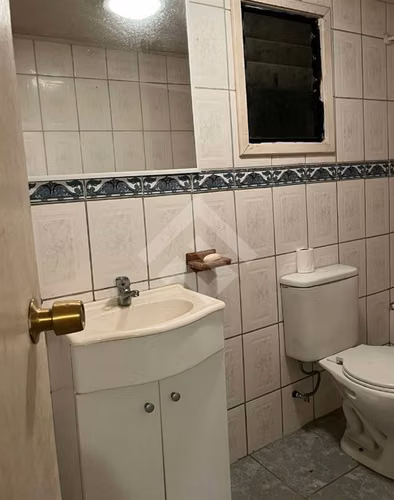 Casa en arriendo de 4D con piscina y quincho en Calbuco