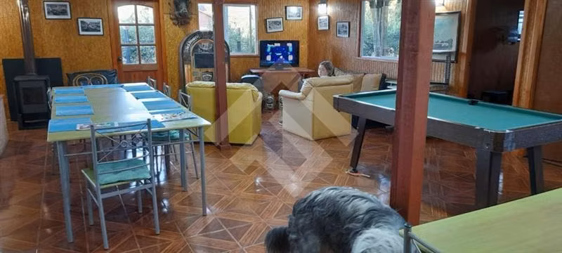 Gran Lodge a orillas Río Maullin muy cerca de Puerto Varas