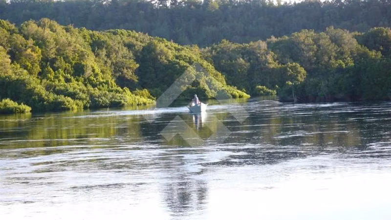 Gran Lodge a orillas Río Maullin muy cerca de Puerto Varas