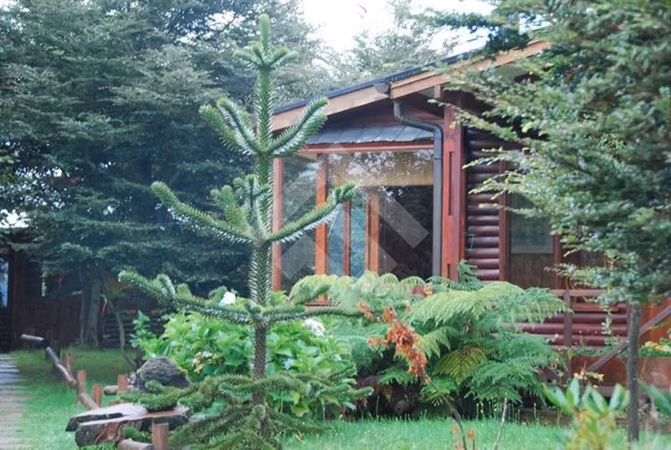 Gran Lodge a orillas Río Maullin muy cerca de Puerto Varas