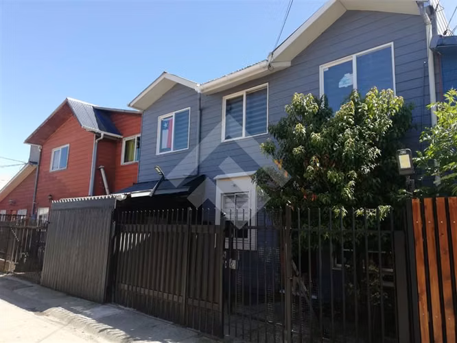 Casa en venta de 6 D, 2 B en Mirasol, Puerto Montt