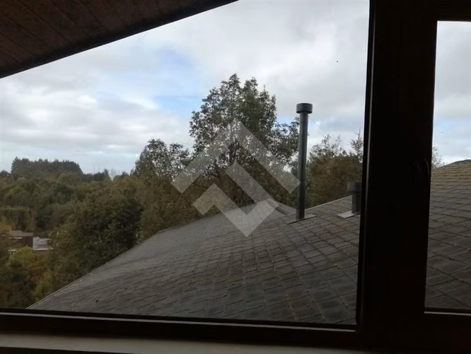 Bella Casa en Parcela a la venta de 4 dorm. en Puerto Montt