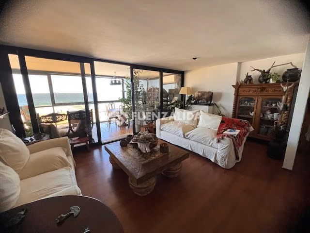 Departamento en venta de 5 dorm. en Viña del Mar
