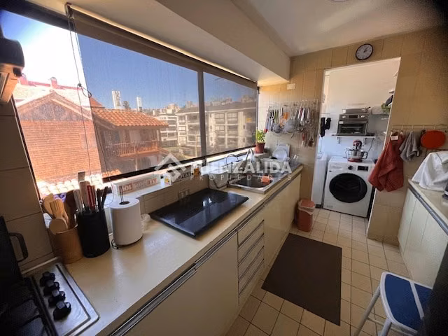 Departamento en venta de 5 dorm. en Viña del Mar