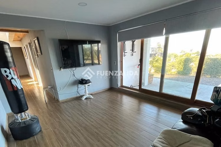 Casa en arriendo de 5D 5B Mantagua
