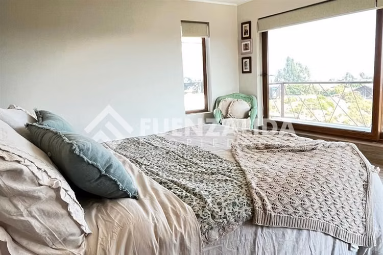 Casa en arriendo de 5D 5B Mantagua