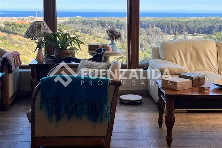 Casa en arriendo de 5D 5B Mantagua