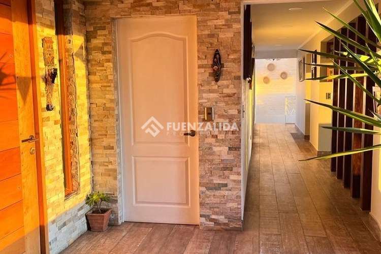 Casa en arriendo de 5D 5B Mantagua