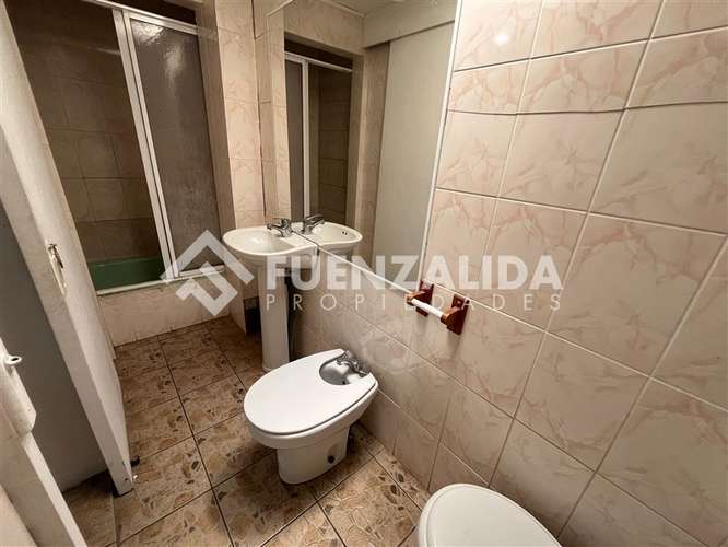Hostal en Venta. 10D7B2E. Las Pimpinelas, Concón