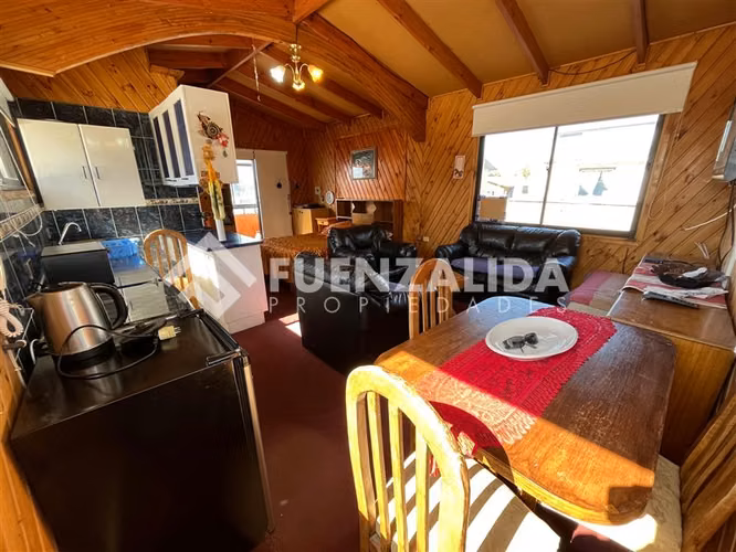 Hostal en Arriendo. 10D7B2E. Las Pimpinelas, Concón