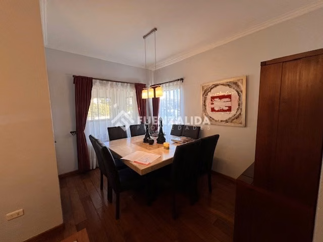 Casa en venta de 4 dorm. en Viña del Mar