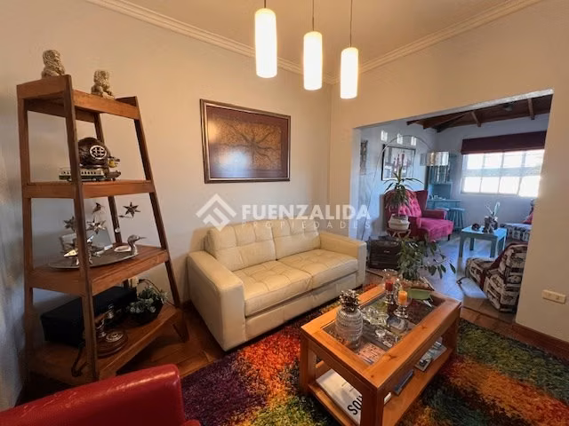 Casa en venta de 4 dorm. en Viña del Mar