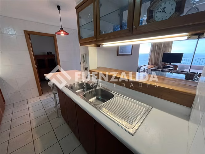 Depto en venta 3D2B, pieza de servicio, 1E1B, vista al mar