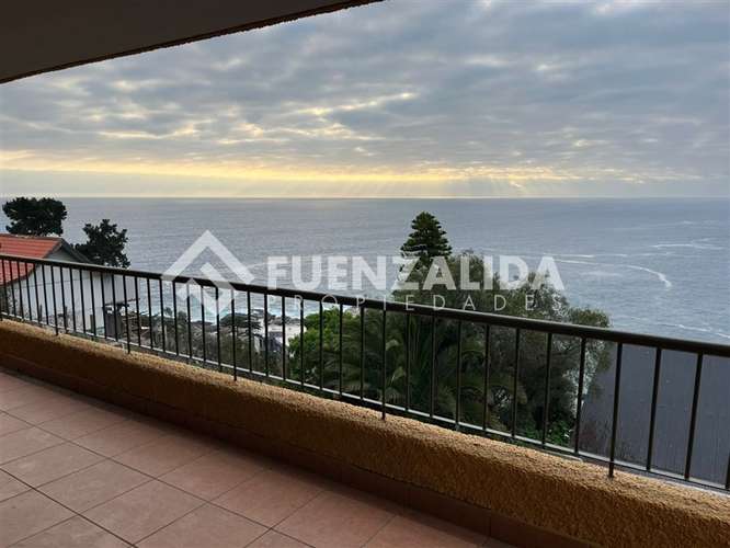 Depto en venta 3D2B, pieza de servicio, 1E1B, vista al mar - Imagen 3