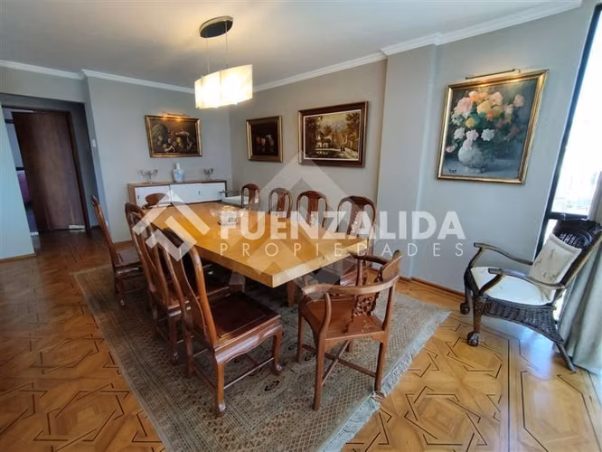 Depto en venta 2D2B2E más pieza de servicio. en Viña del Mar