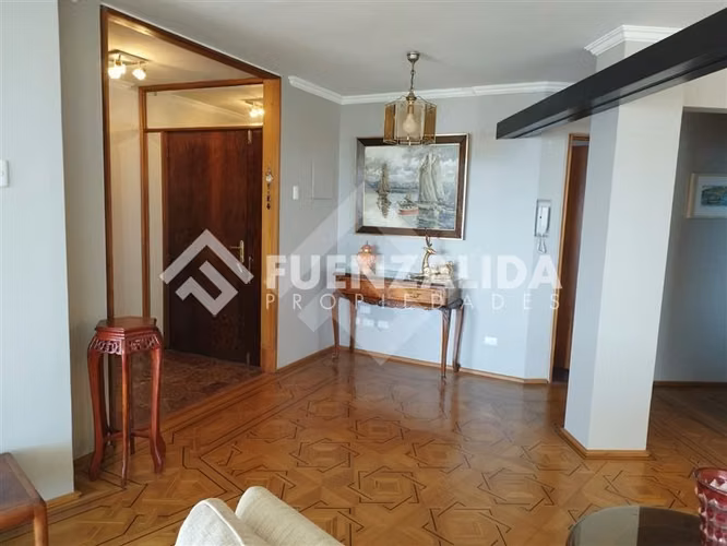 Depto en venta 2D2B2E más pieza de servicio. en Viña del Mar