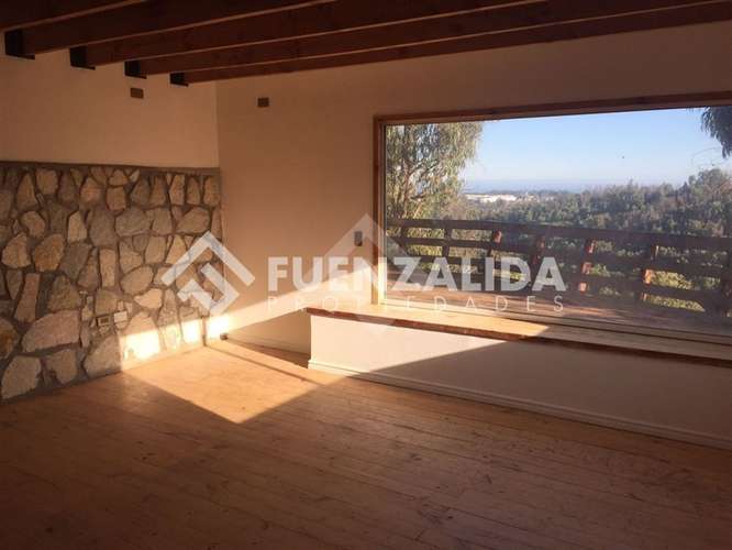 Casa en venta de 4D 3B Las Gaviotas
