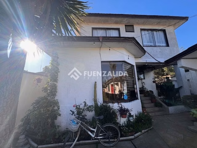 Casa en venta de 9 dorm. en Concón