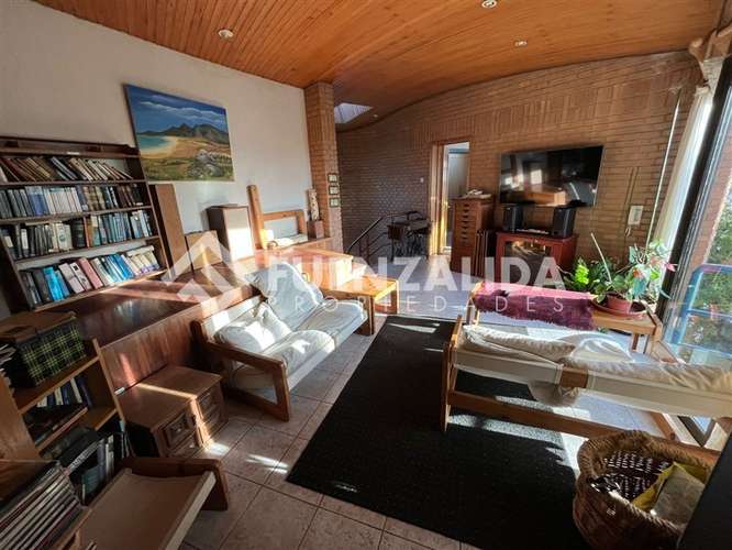 Se vende cómoda casa 3D 3B, gran patio en Lomas de Montemar
