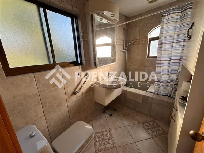 Se vende cómoda casa 3D 3B, gran patio en Lomas de Montemar