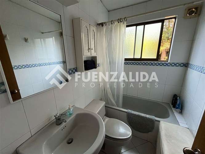 Se vende cómoda casa 3D 3B, gran patio en Lomas de Montemar