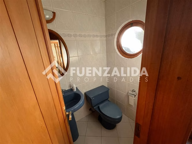 Se vende cómoda casa 3D 3B, gran patio en Lomas de Montemar