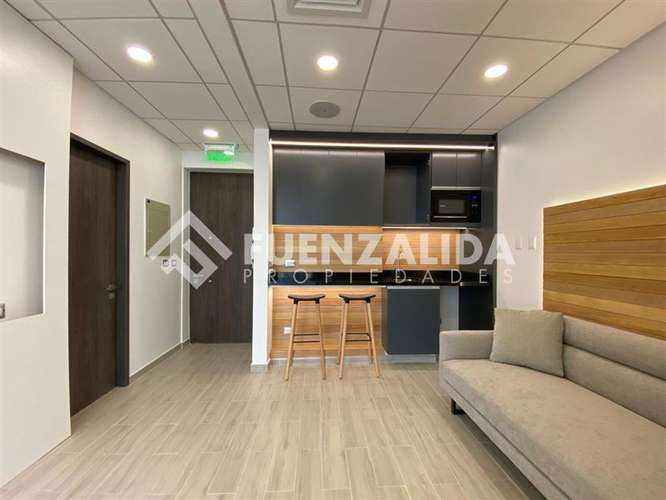 Vende amplia e iluminada oficina, Av. Edmundo Eluchans