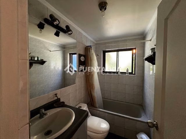 Casa en venta en Concón 4D 3B 4E, piscina, quincho.