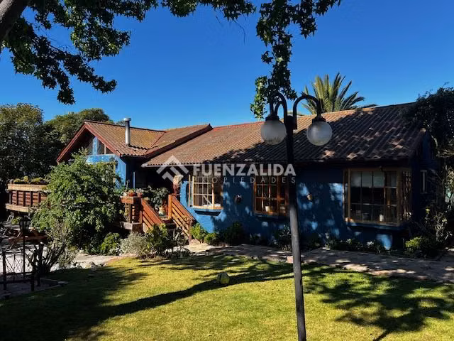 Casa en venta en Concón 4D 3B 4E, piscina, quincho.