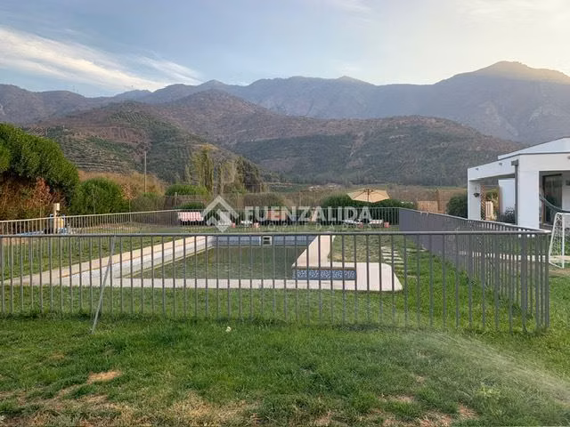 Casa en venta de 3D 4B Hijuelas