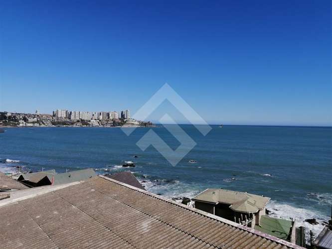 Inversionistas Sitio con 3 cabañas en venta en Concón