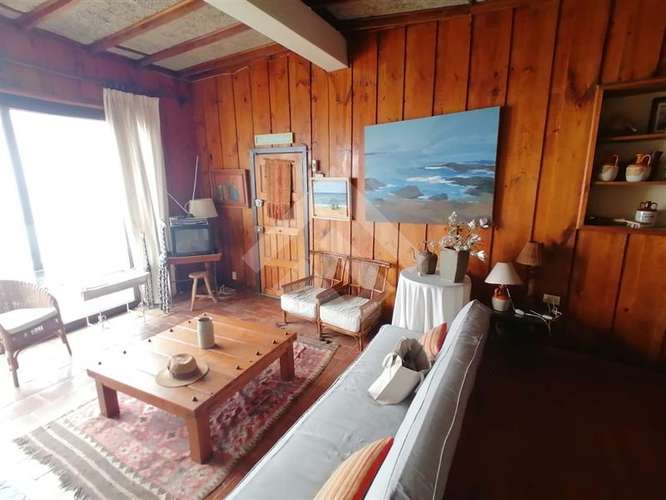 Inversionistas Sitio con 3 cabañas en venta en Concón