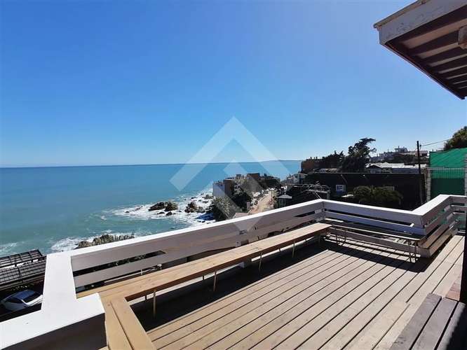 Inversionistas Sitio con 3 cabañas en venta en Concón