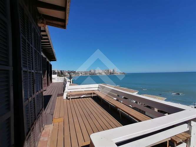 Inversionistas Sitio con 3 cabañas en venta en Concón
