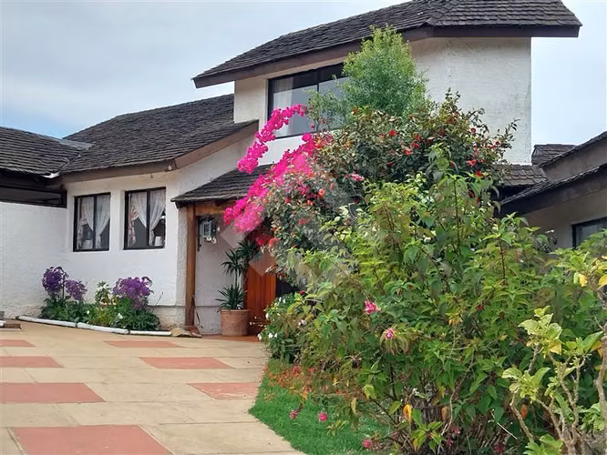 Casa venta Mantagua 4D 4B Piscina climatizada