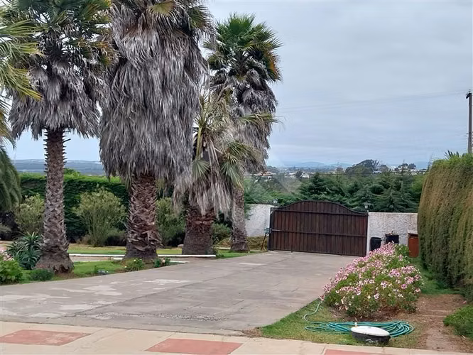 Casa venta Mantagua 4D 4B Piscina climatizada