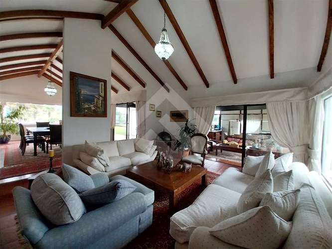 Casa venta Mantagua 4D 4B Piscina climatizada
