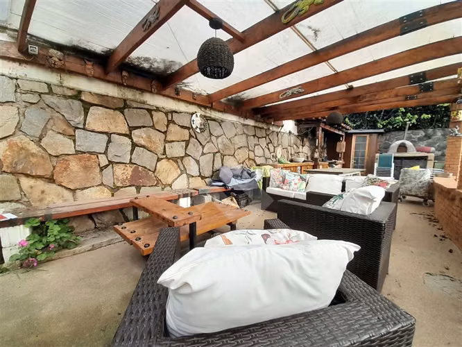 Maravillosa Casa en venta 4D 3B Los Romeros, Concón