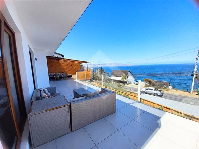 Casa en venta con vista al mar en Reñaca, Viña del Mar - Imagen 2