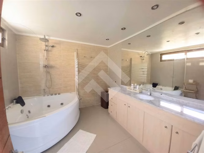 Casa en venta con vista al mar en Reñaca, Viña del Mar - Imagen 10