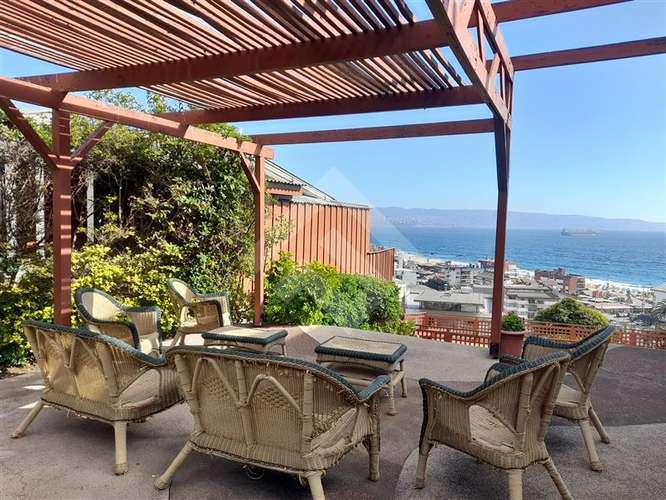 Casa en venta 4D 2B en Reñaca, Viña del Mar - Imagen 2