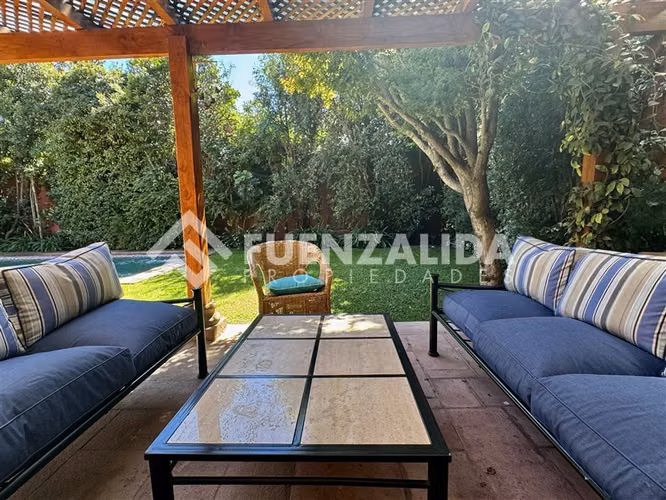 Casa en venta de 5 dorm. en Las Condes - Imagen 3