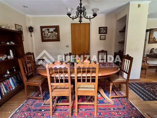 Casa en venta de 5 dorm. en Las Condes - Imagen 4