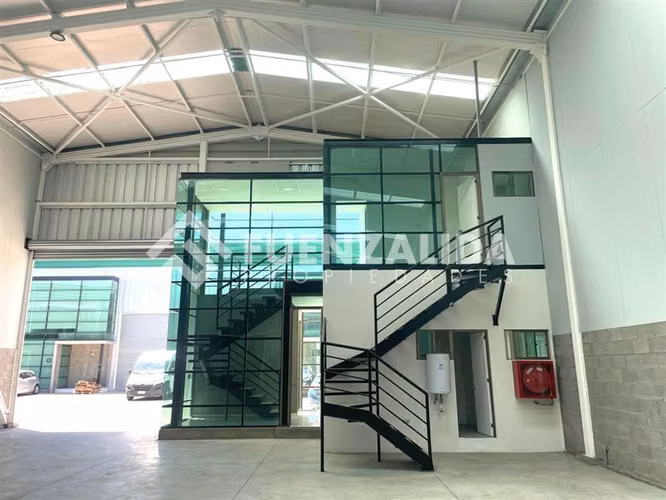 Bodega en arriendo en Colina