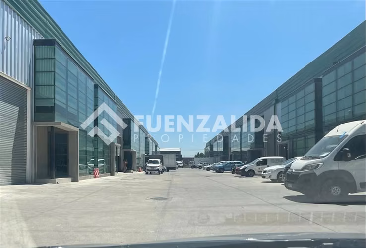 Bodega en arriendo en Colina