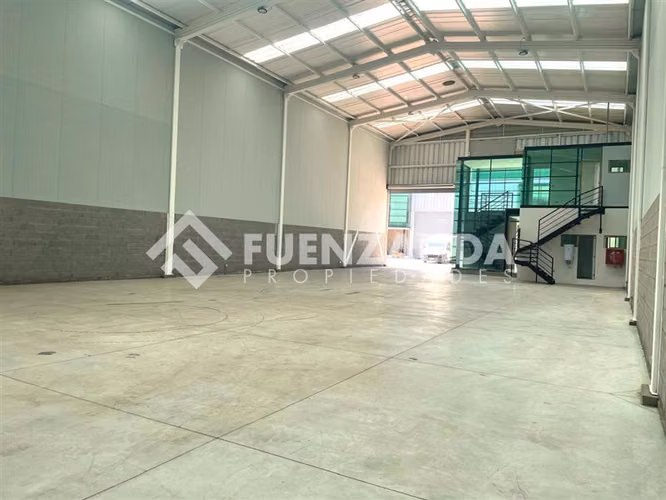 Bodega en arriendo en Colina